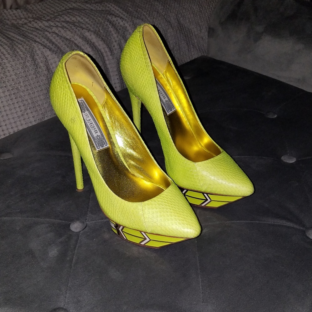 Ivy Kirzhner pumps
